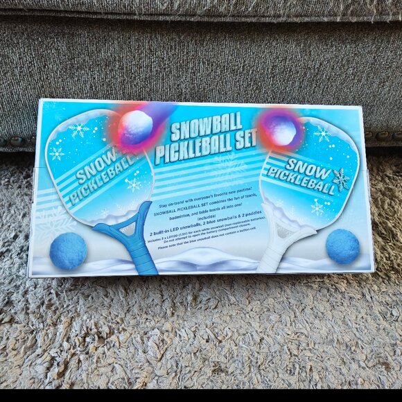 LED Snowball Pickleball Set - Picture 2 of 3